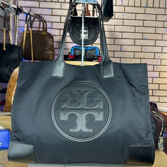 Tory Burch Handbags - 💥TORY BURCH  large tote